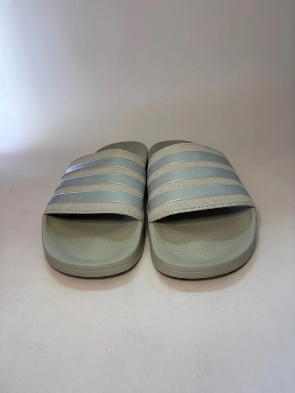 adidas Adilette Comfort Slides Men’s 8 Women’s 10